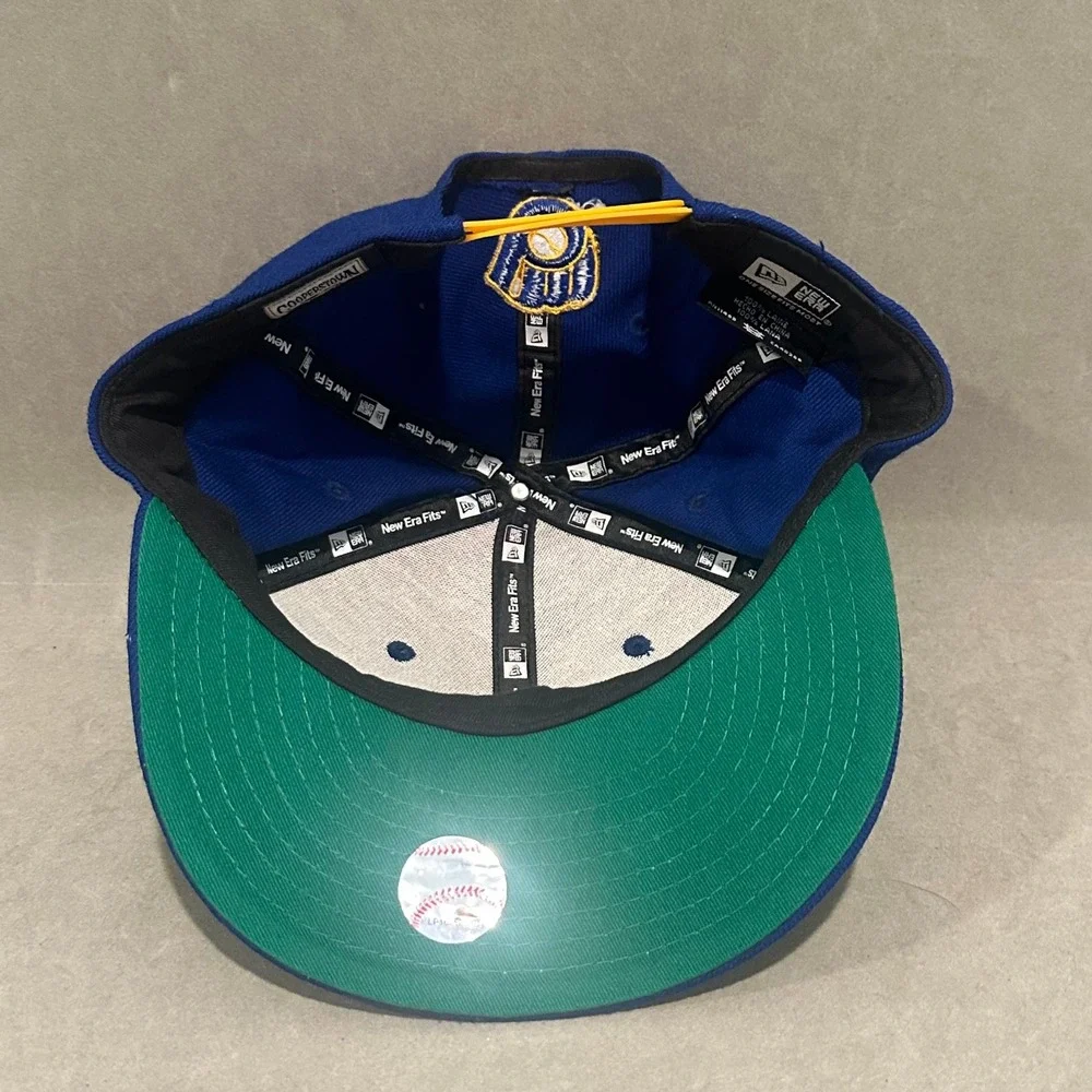 Milwaukee Brewers New Era Snapback Hat Blue Cooperstown Ball Glove Logo Cap